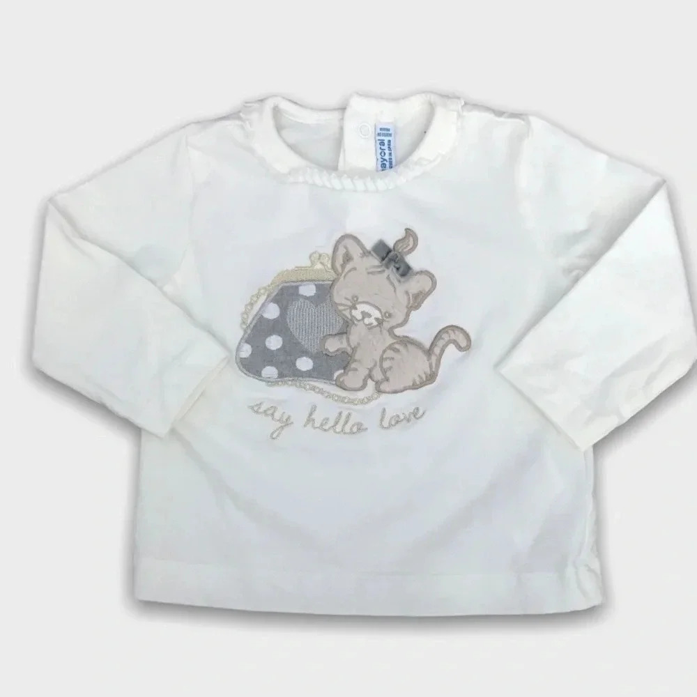 4/$20🥳 White Long Sleeve Fuzzy Cat Shirt